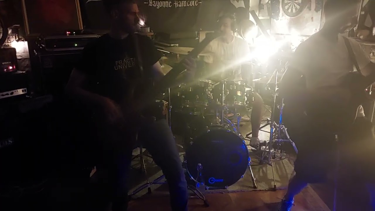 Earthquake / 27-09-25 / celticpubisnotapub 