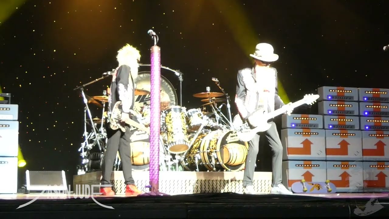 ZZ Top - Pearl Necklace [HD] LIVE San Antonio 10/30/2023