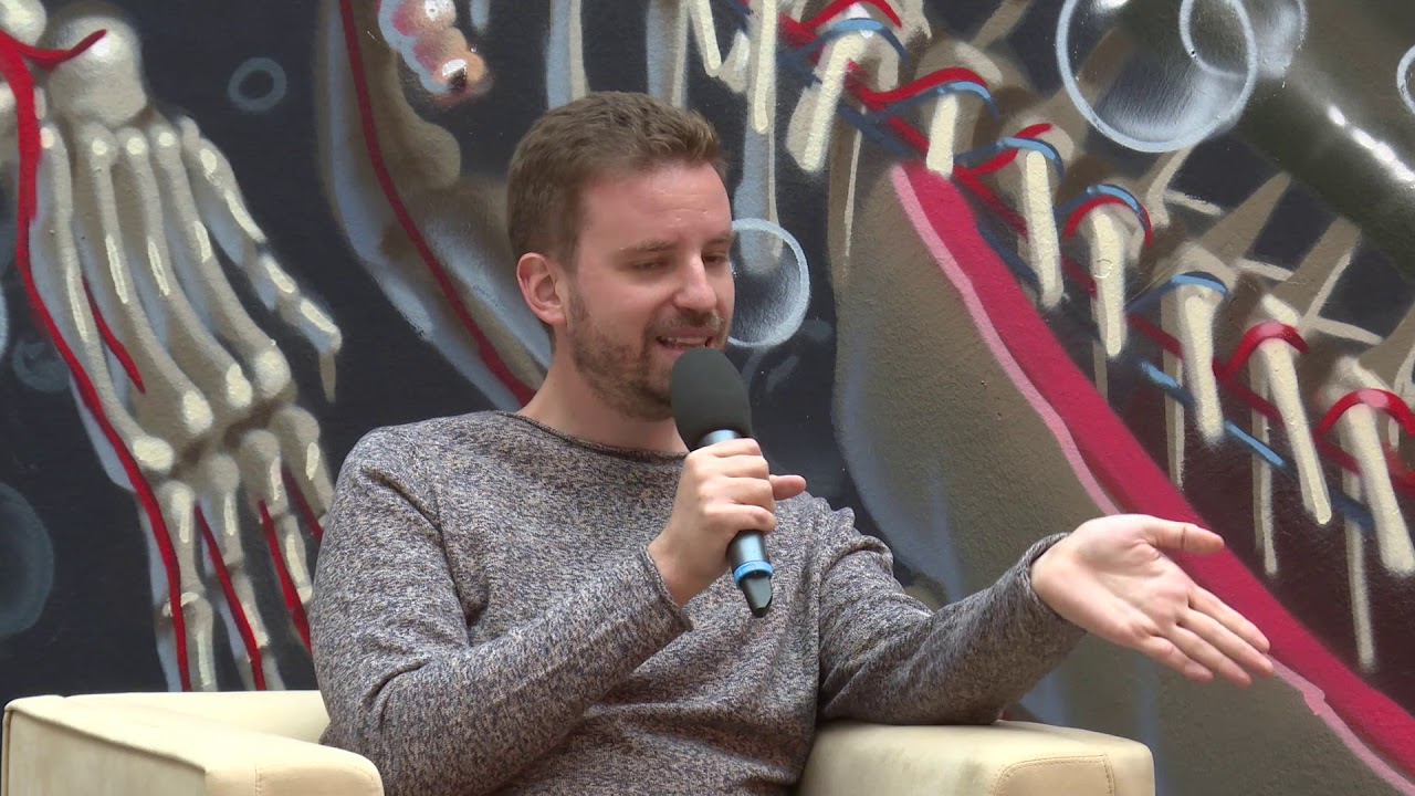 M&aacute;rton Guly&aacute;s: What Went Wrong in Hungary?