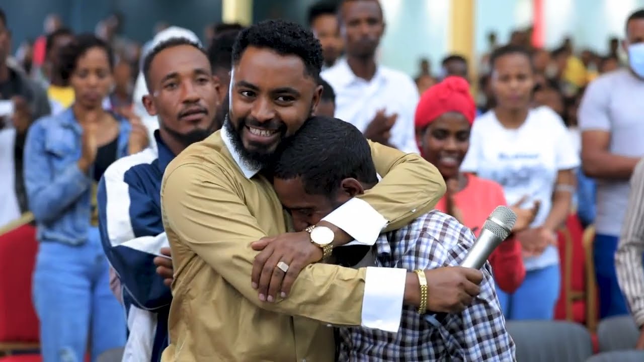 የሚደንቅ ፈውስ .... || Prophet Suraphel Demissie  || PRESENCE #GospelMission