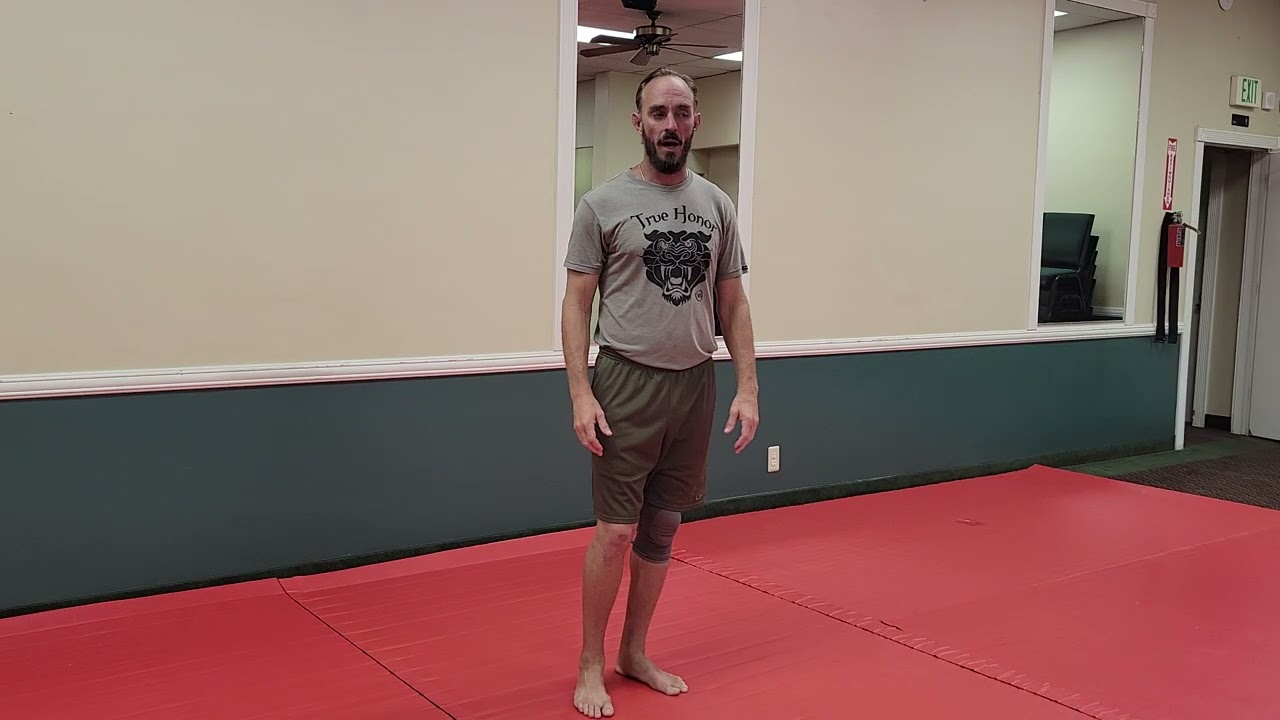 REAR HAND UPPERCUT