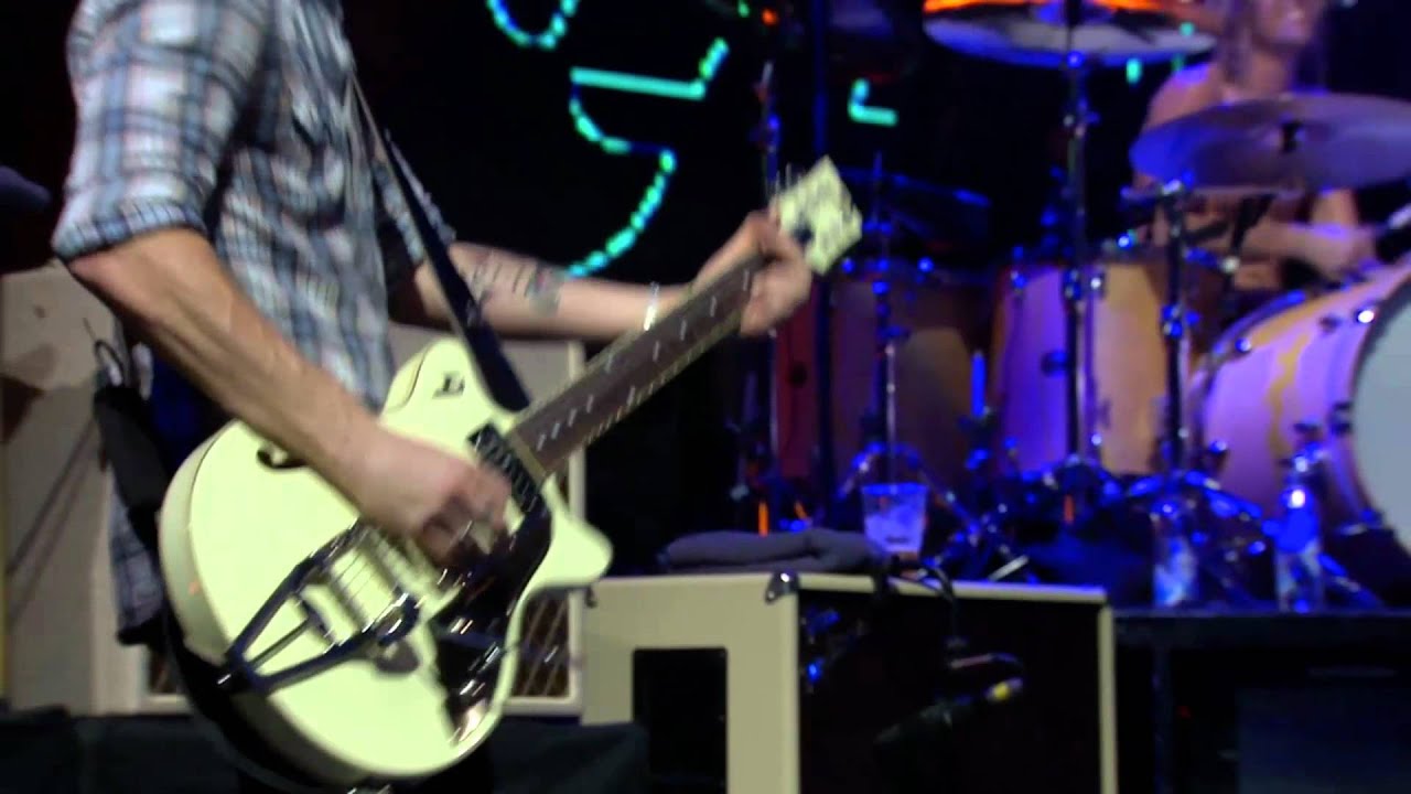 Foo Fighters live at iTunes Festival - Band Members ; Cold Day in the Sun 1080p