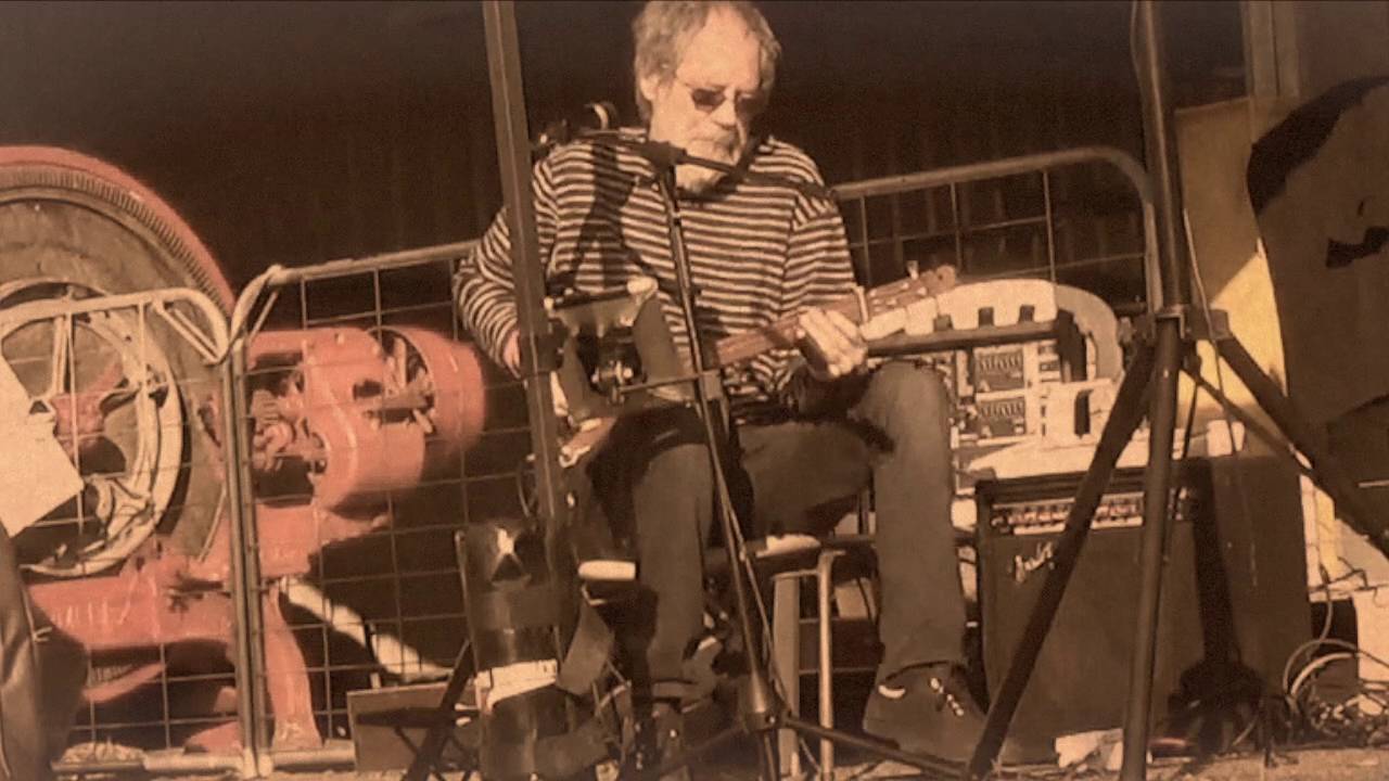 Crossroads on a 3 string cigar box guitar