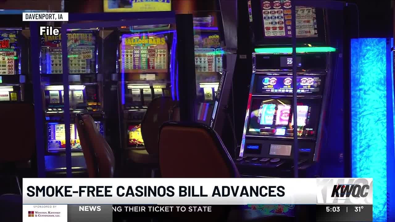 Iowa House advances bill to ban smoking in casinos