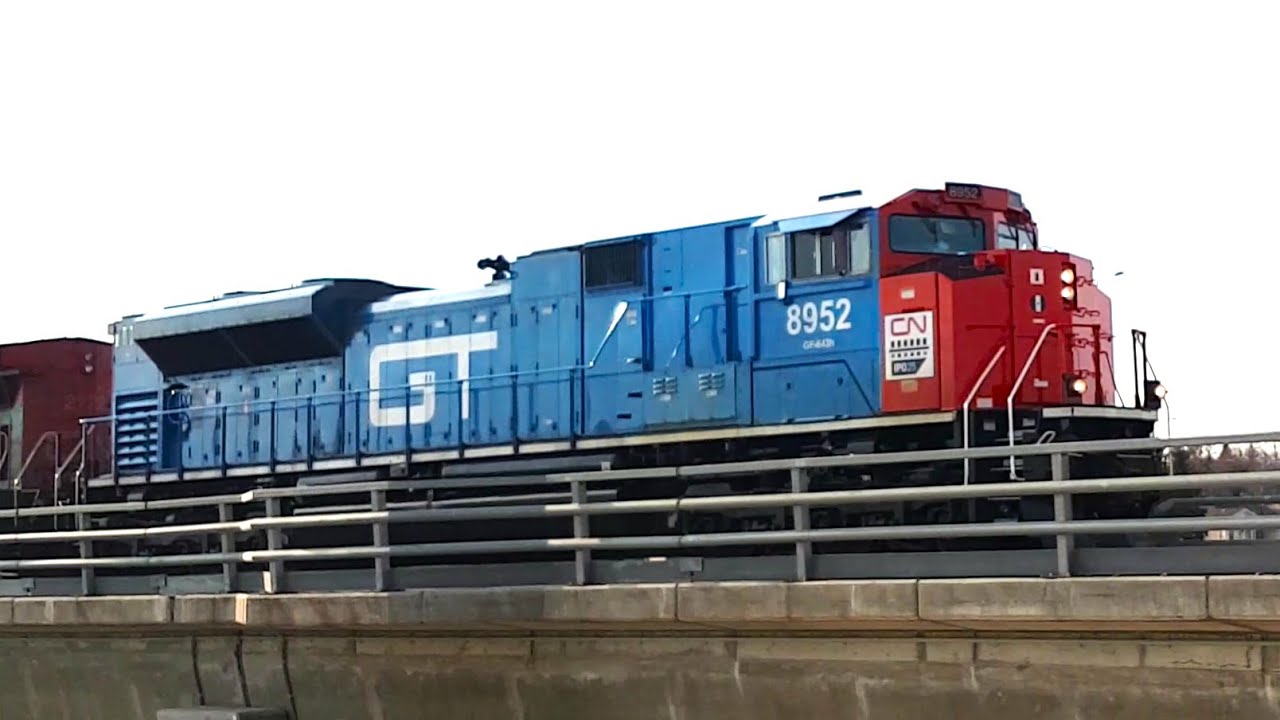 Pair of Evening CN Freights at Waverley w/ GTW Heritage Unit (04/04/2022)