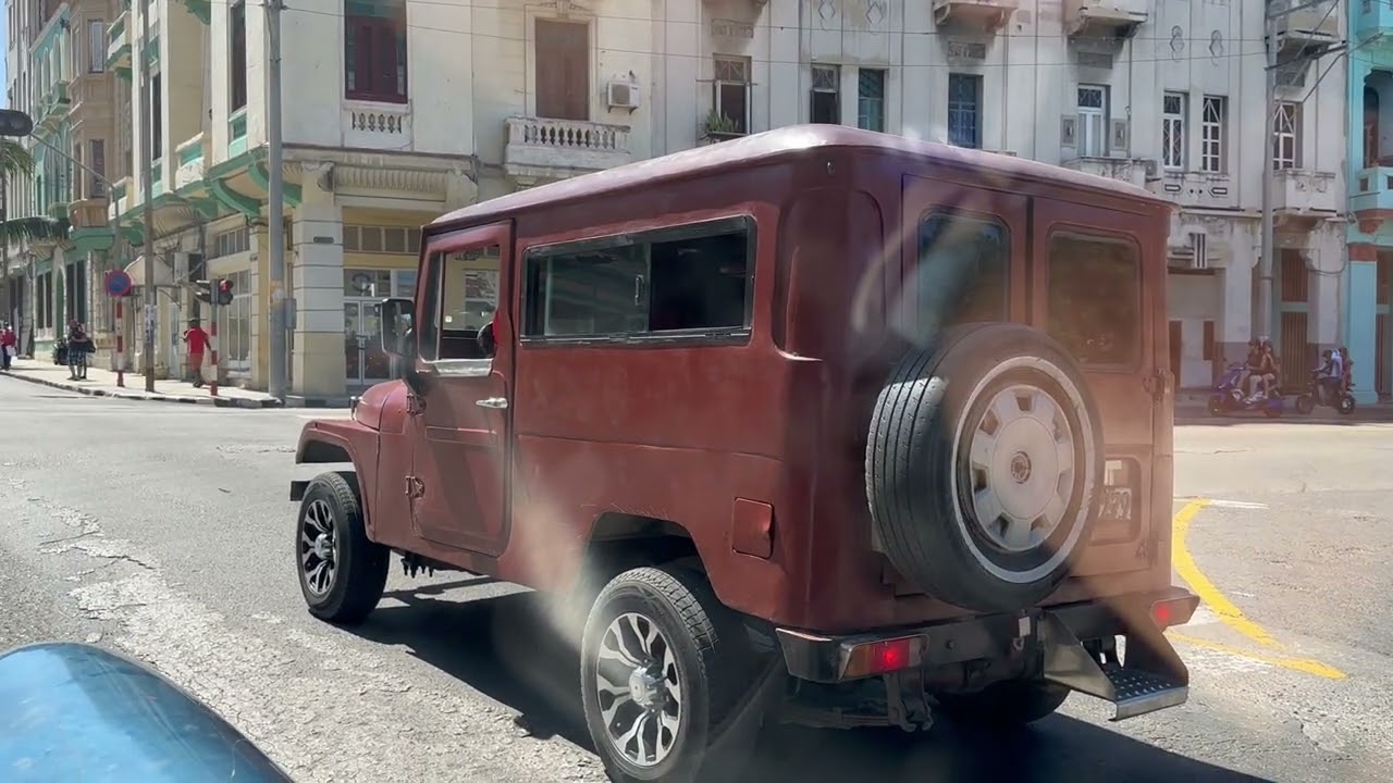 Drive through Havana