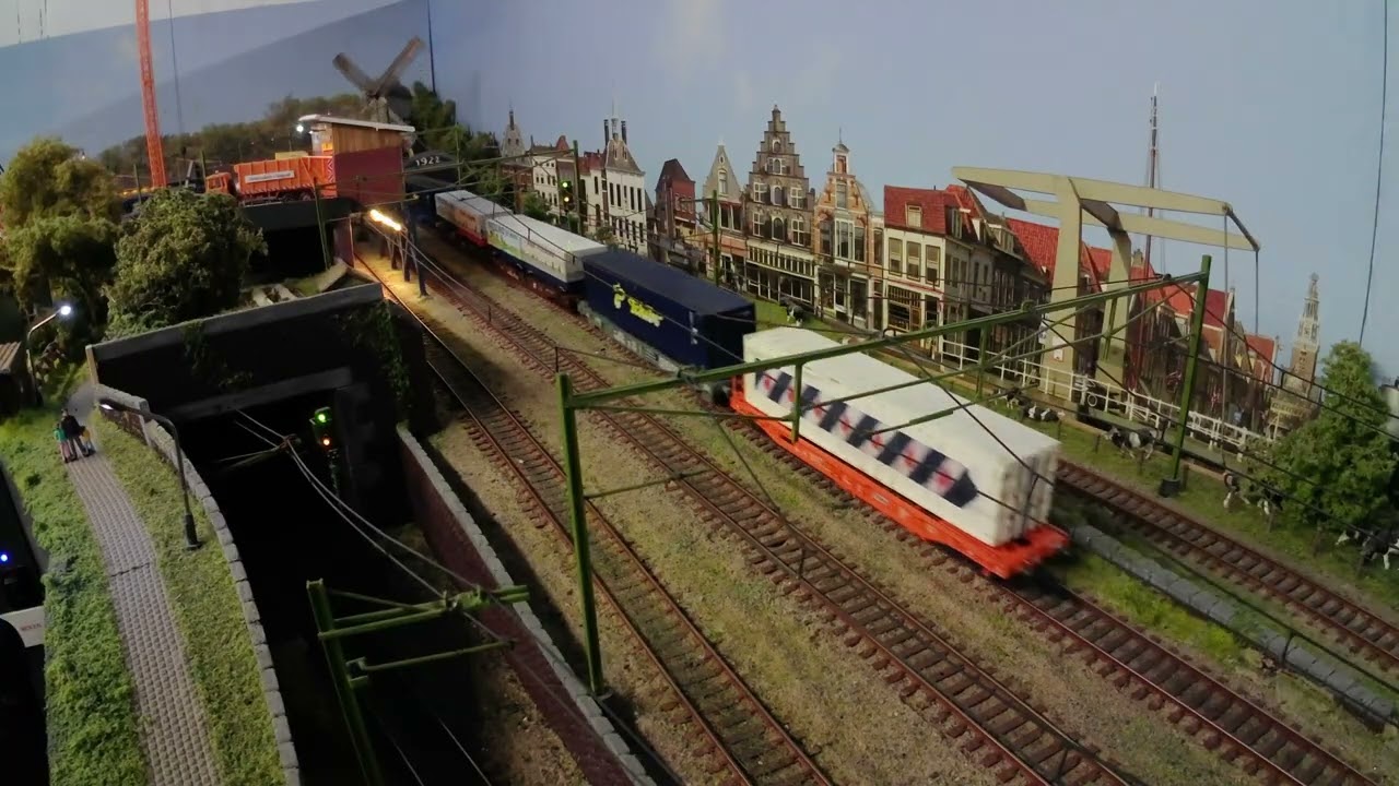 De start van een modelbaan deel 37   NS