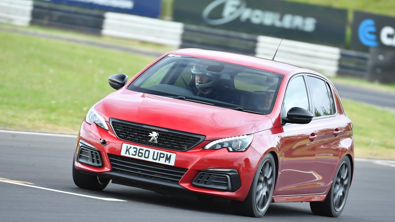 Gold track castle combe track day 12/05/2025 Peugeot 308 GTI and a super car.