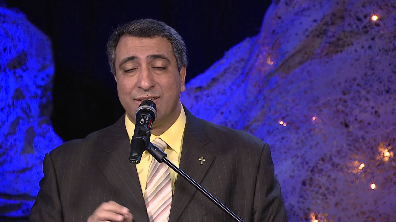 اختبار شفاء المرنم الرائع اسحاق كرمي من سرطان العظام شاهدها لتتشجع