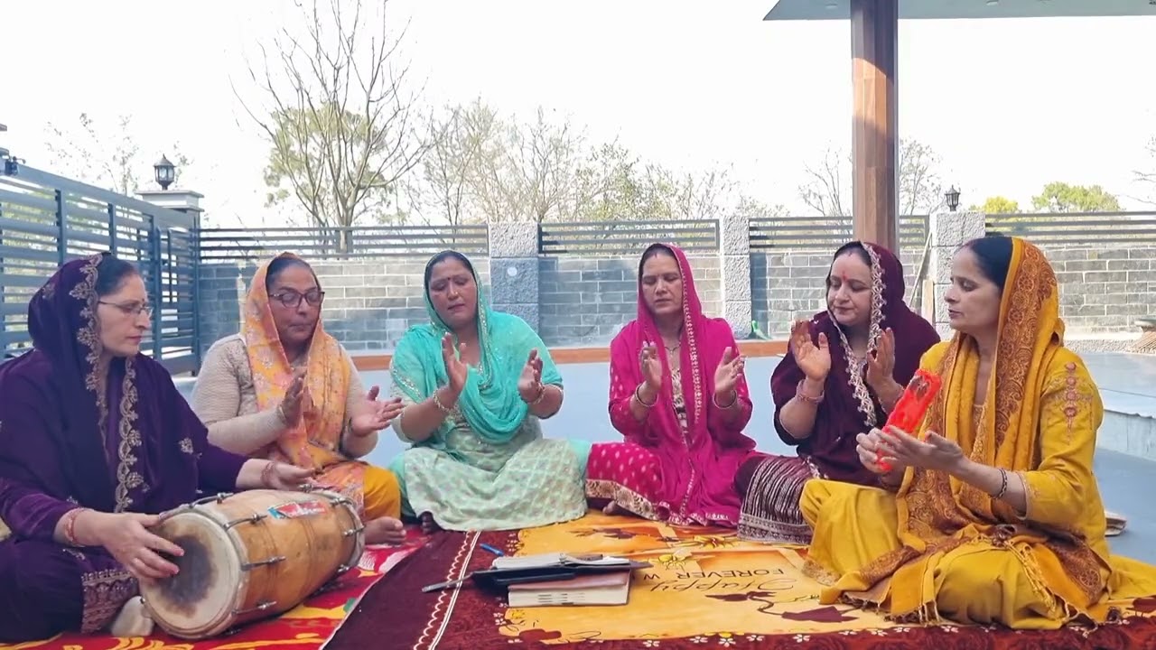 #bhajan नवरात्रि स्पेशल 🚩🙏 अज ढोलकी बजदी हो, बजदी मंदिरां दे विच तेरे 🚩 माता रानी जी का सुंदर भजन ।।