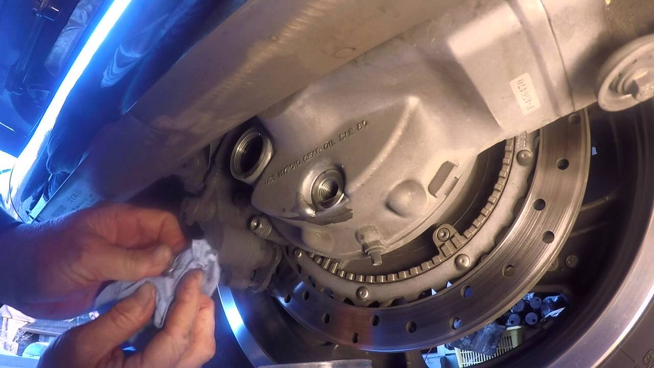 Honda GoldWing GL1800 Final Drive Oil Change