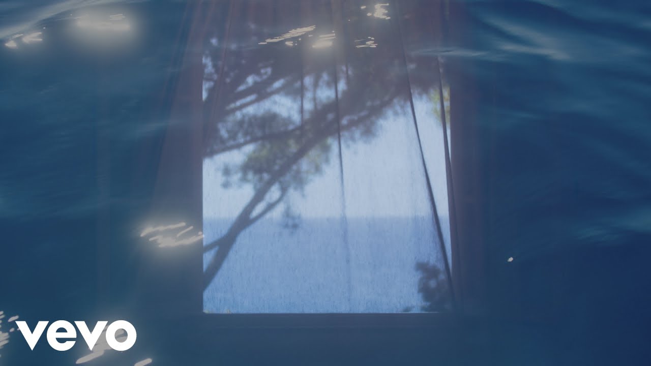 Ludovico Einaudi - To Be Sun