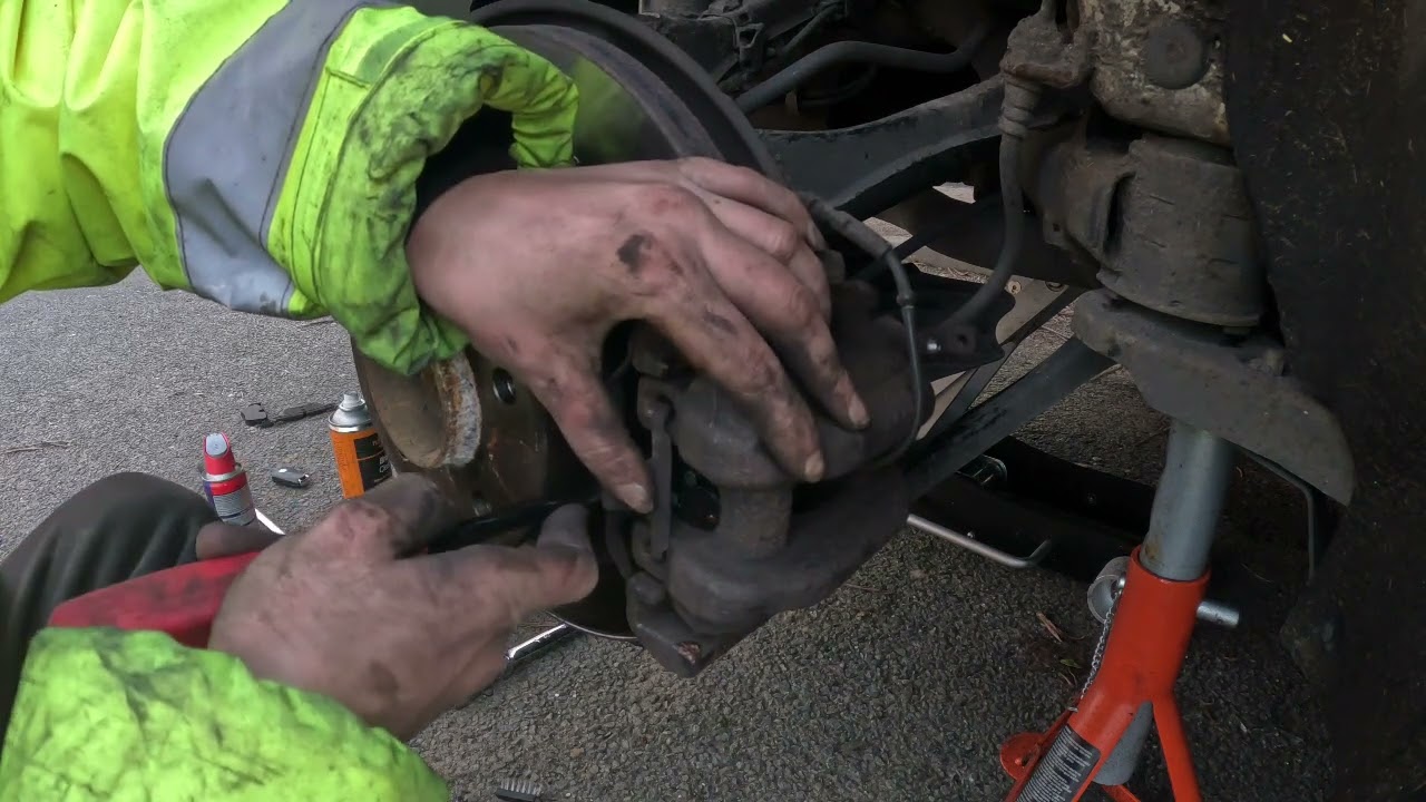 BMW rear brake pad change F30 2011-2018 320i 302d. step by step easy brake pad change xdrive.
