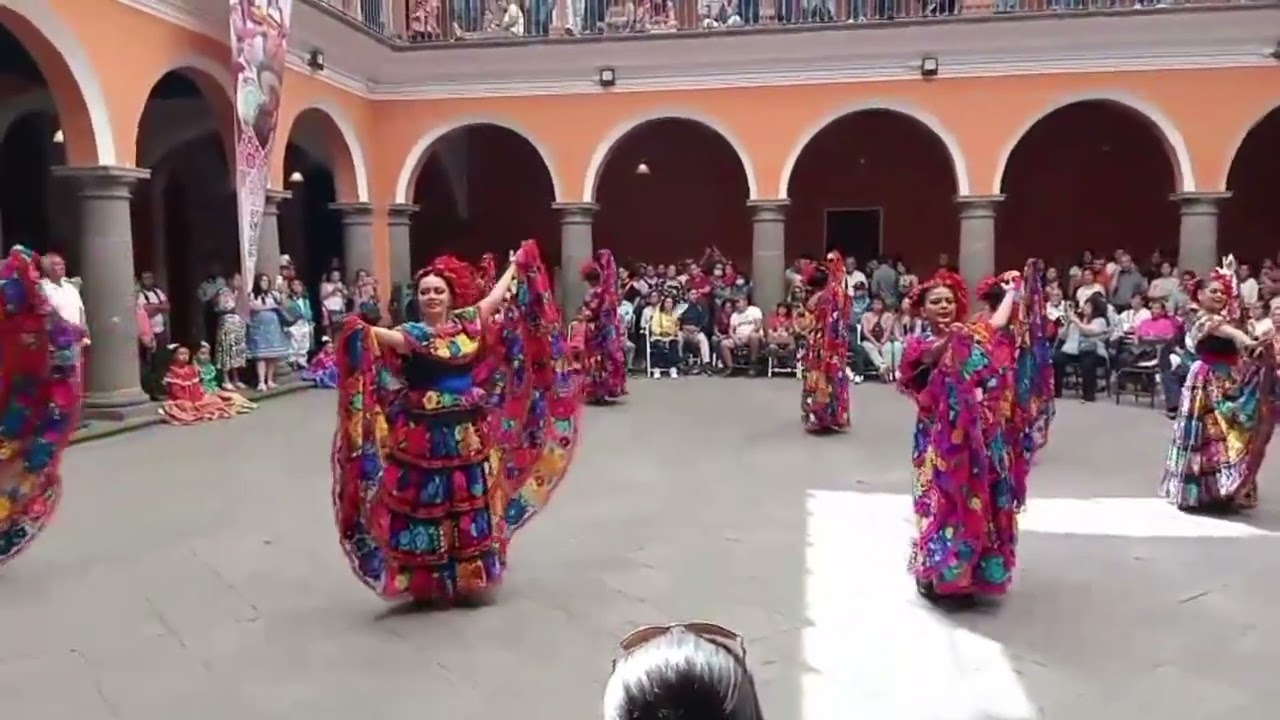las chiapanecas, baile tradicional del estado de chiapas , mexico