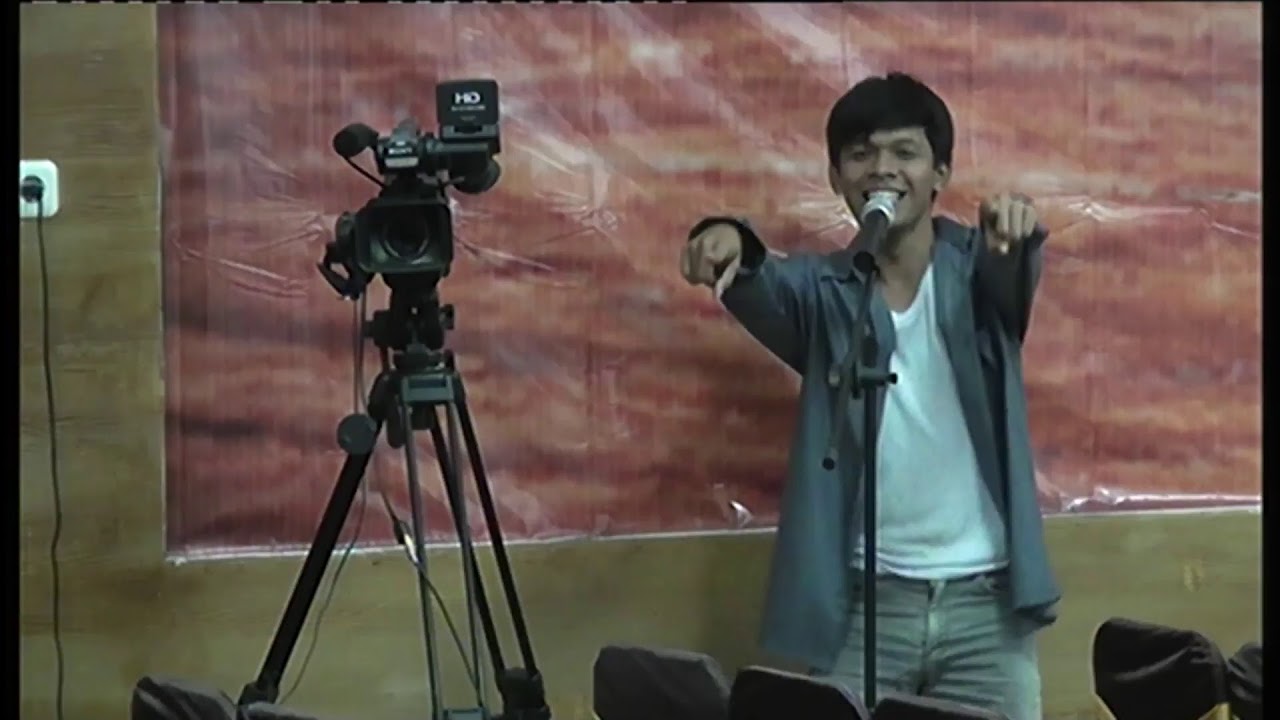 Live Streaming Three Colors Studio