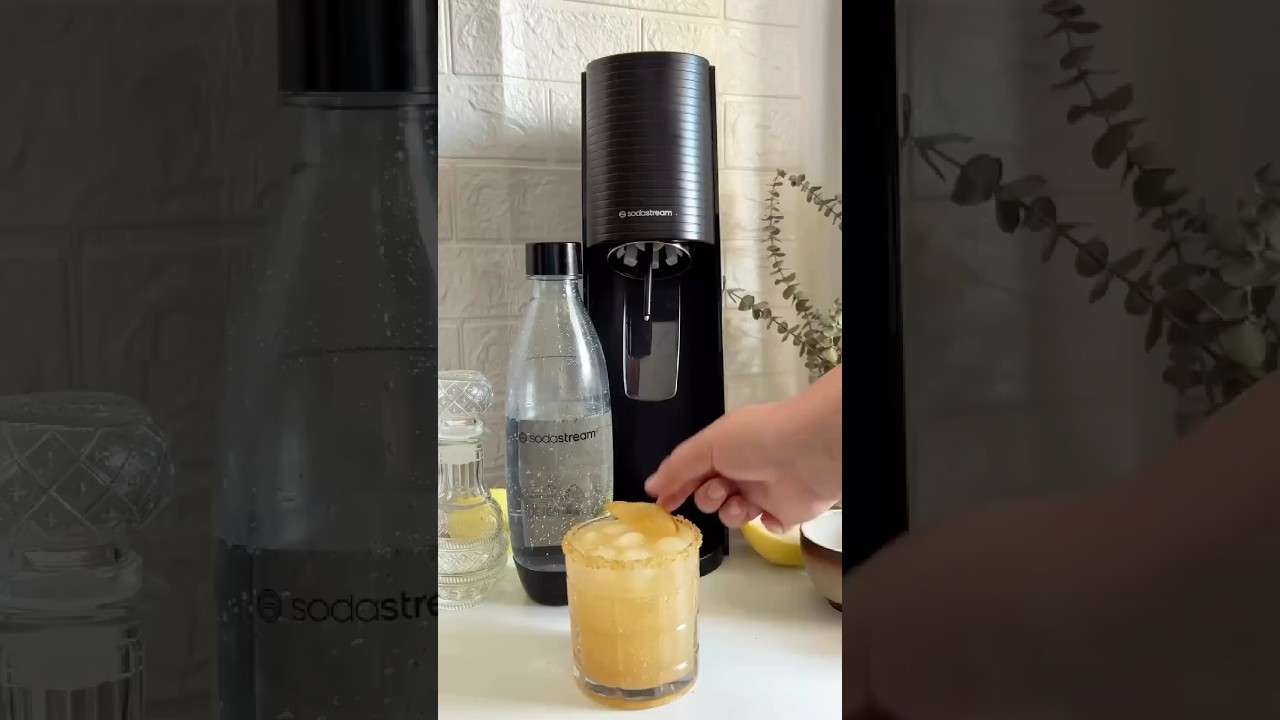 The Shortest Way From Fruit To Fizzy Cocktail | SodaStream