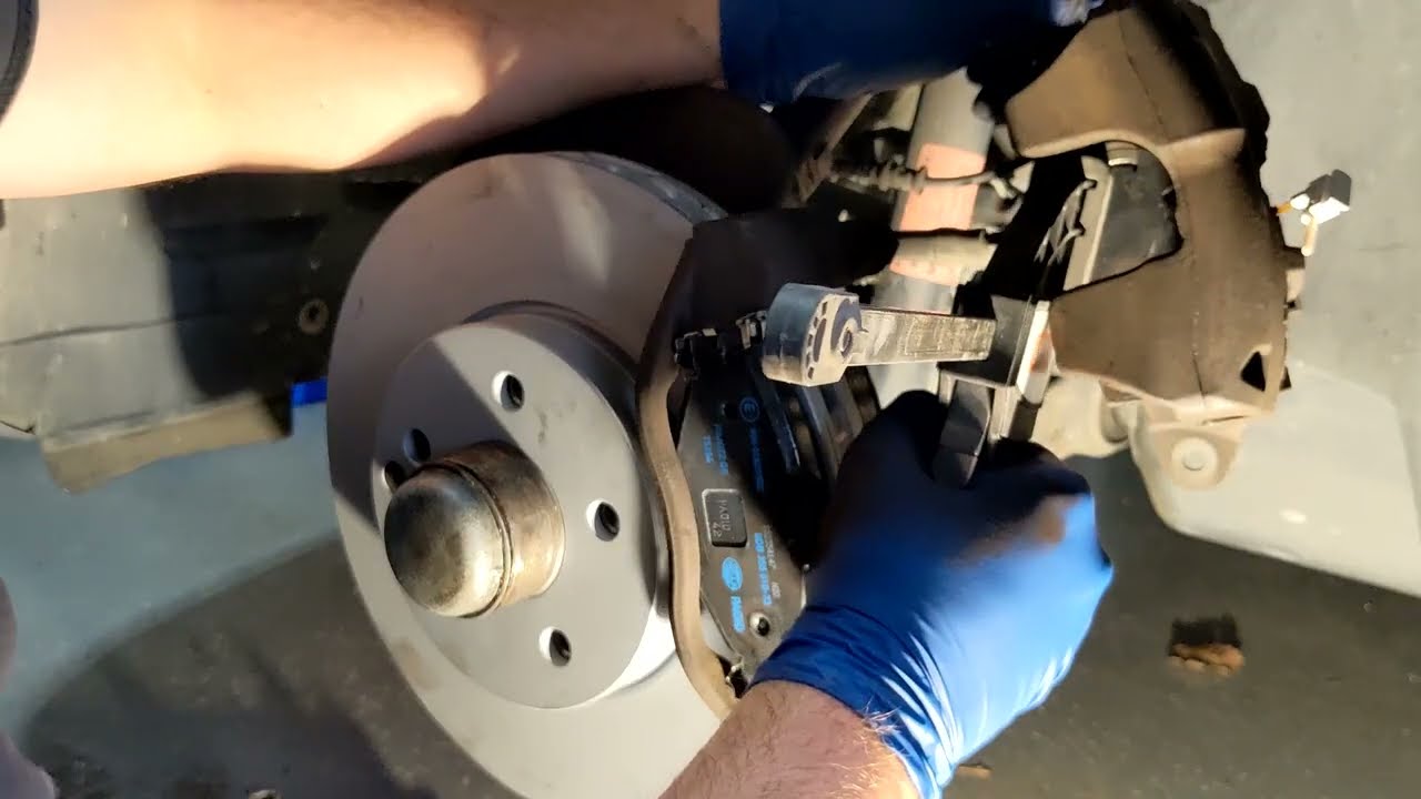 03-09 Mercedes E-Class Front Brake Rotor and Pad Replacement