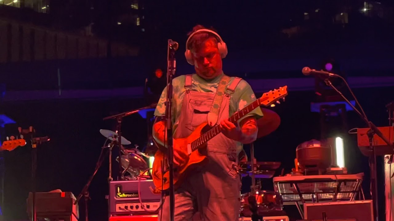 Modest Mouse // Tiny Cities Made of Ashes // Nashville TN