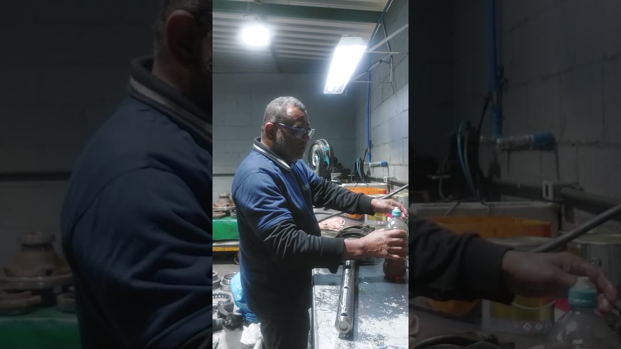 MONTAGEM DO EIXO  DE BALANCINS DO IVECO CURSOR 13 .