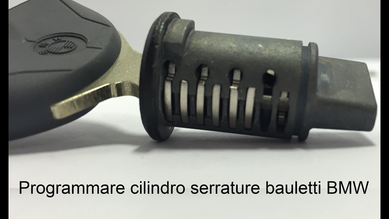 Programmare il cilindro delle serrature di bauletti BMW Motorrad