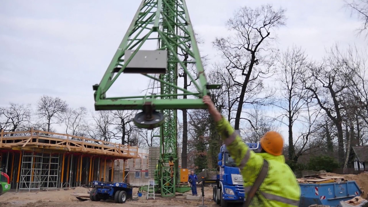 Der Rückbau des Krans an der Panda-Baustelle