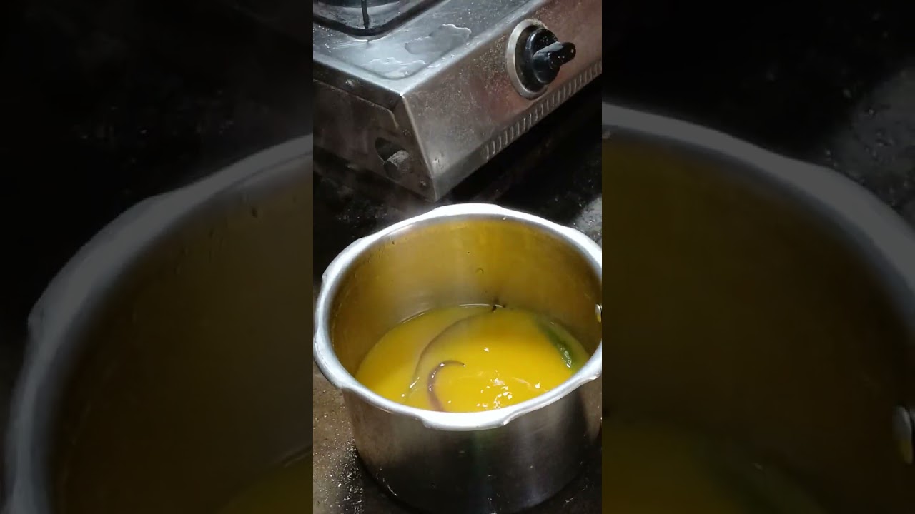 প্রেসার কুকারে মুসুরির ডাল সাঁতলে  লাউ দিয়ে শীটি দিয়ে মুশুরের ডাল তৈরি পদ্ধতি। অসাধারণ স্বাদ।.....