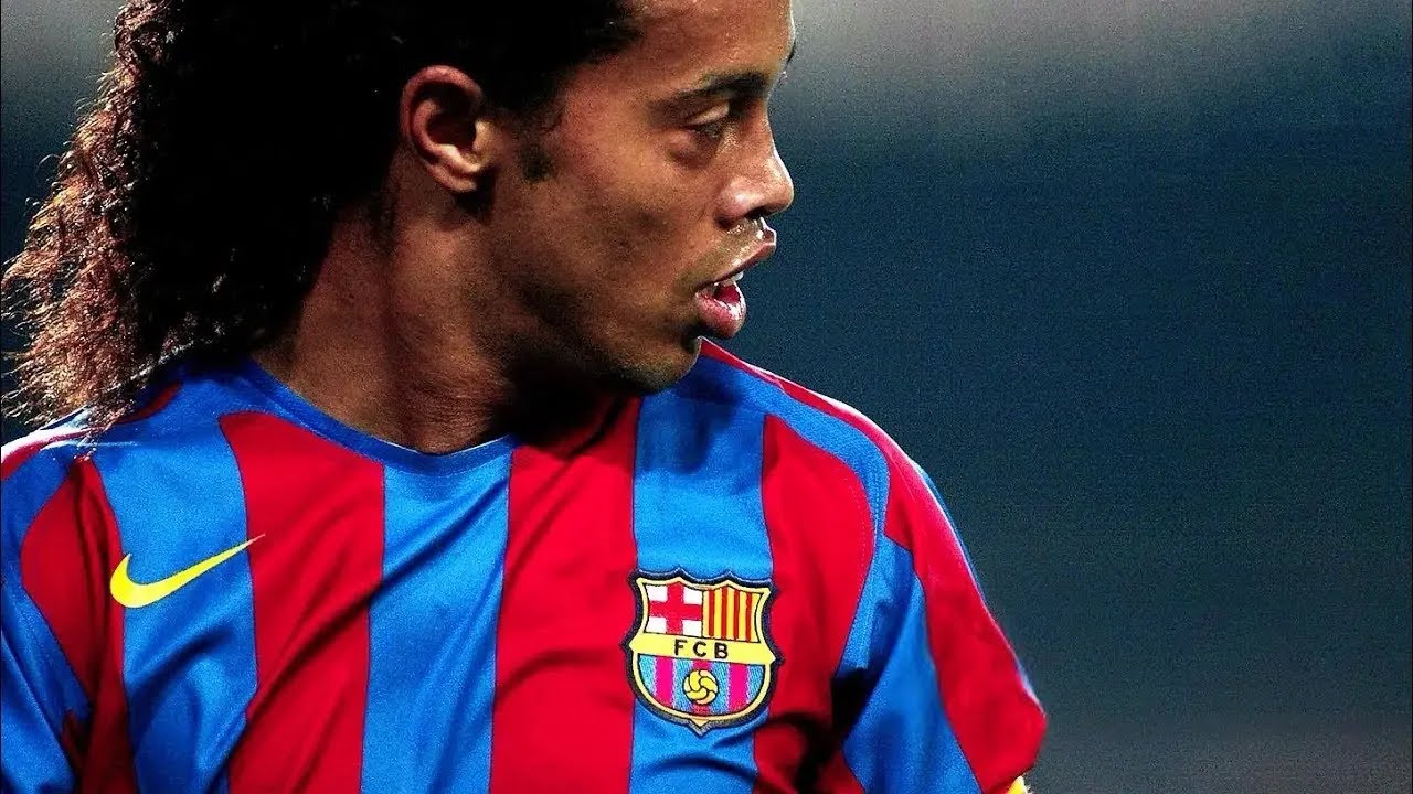 Ronaldinho Gaúcho - When Football Becomes Art