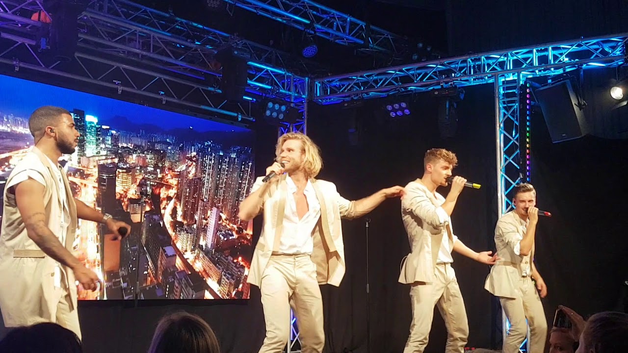 Feuerherz -  Diese Nacht ist nicht nur zum Schlafen da München 31.10.18 Tour