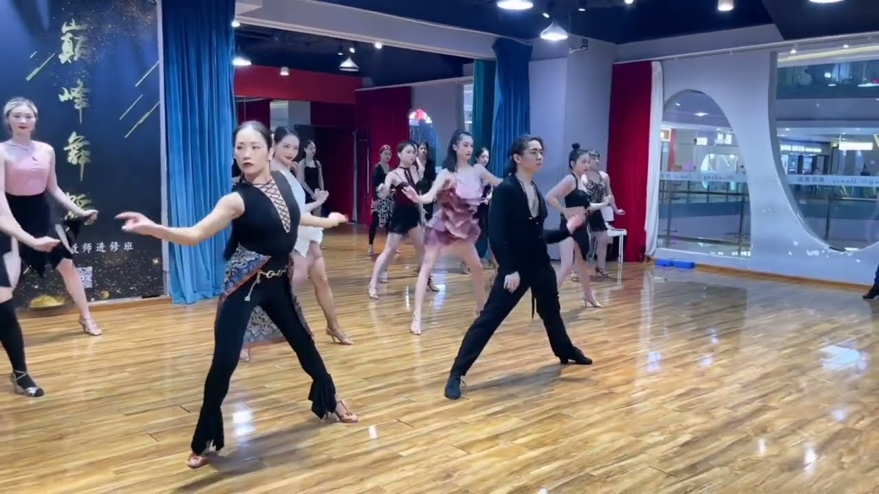 🤓Would you like to dance with us
