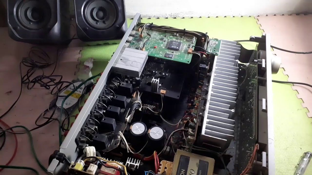 Amplifier Denon  power build up