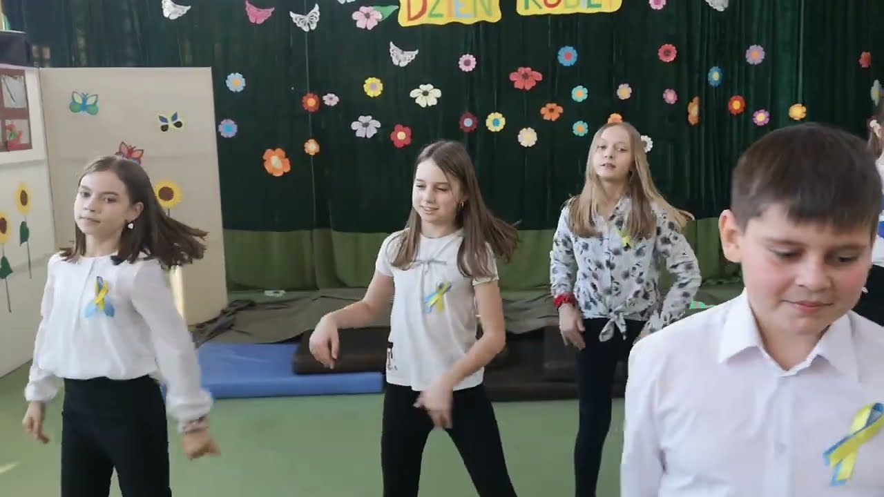 Dzień Kobiet dance - 8 marca 2022 SP Kolniczki