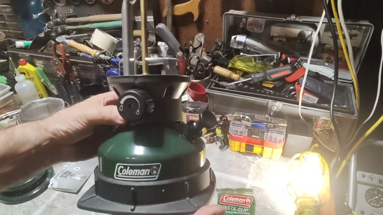 Coleman Northstar 2000B Unboxing! Can we get her bright light shining? Let's find out!