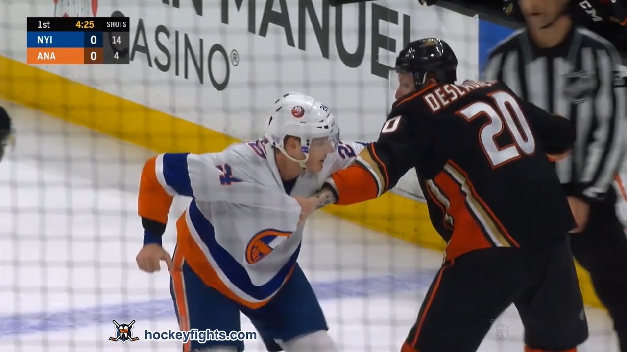 Scott Mayfield vs Nicolas Deslauriers Nov 25, 2019