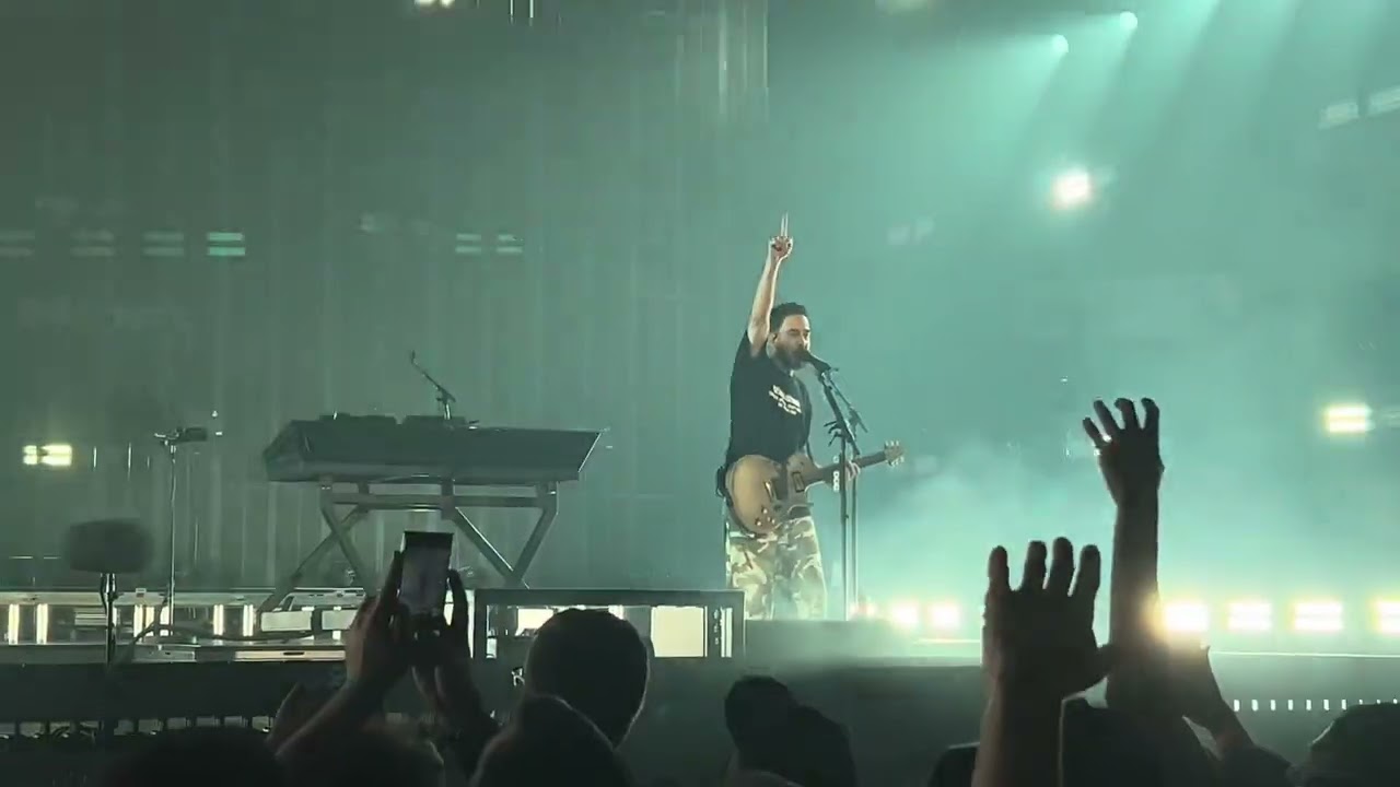 Bleed it out by LINKIN PARK!