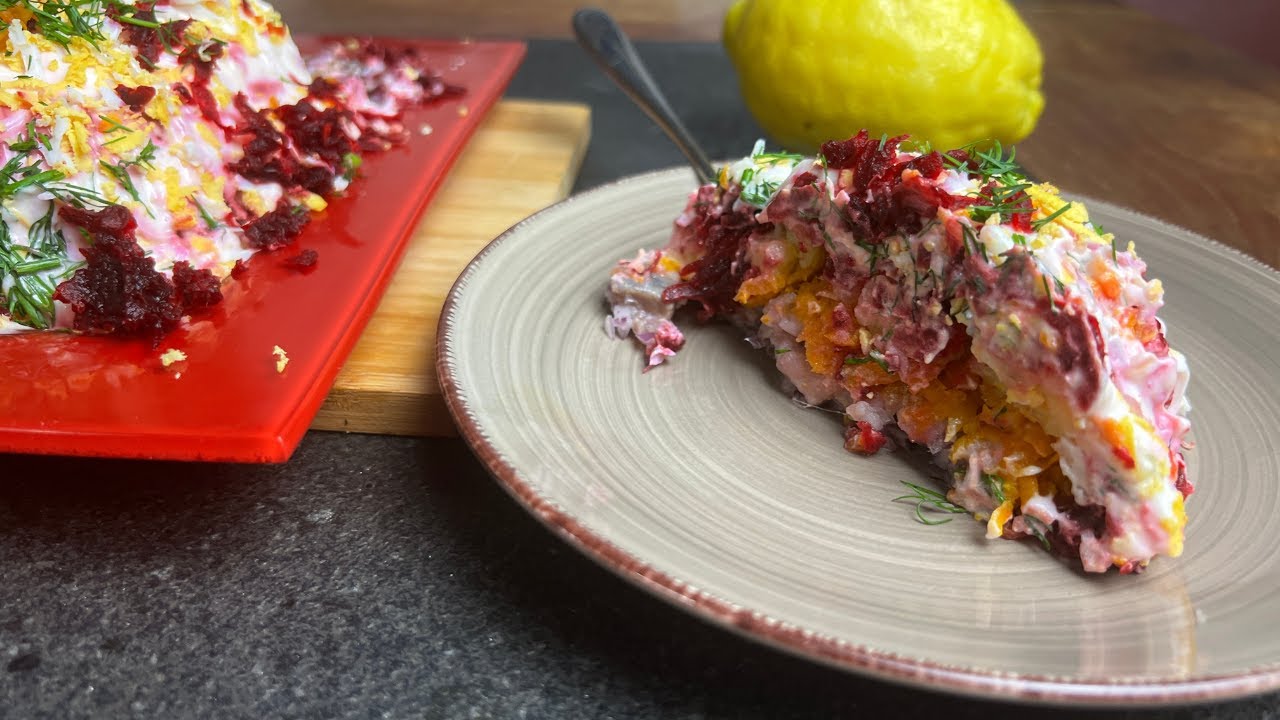 Verf&uuml;hrerischer Matjes-Salat - Mein Favorit f&uuml;r jeden Festtisch! 😋