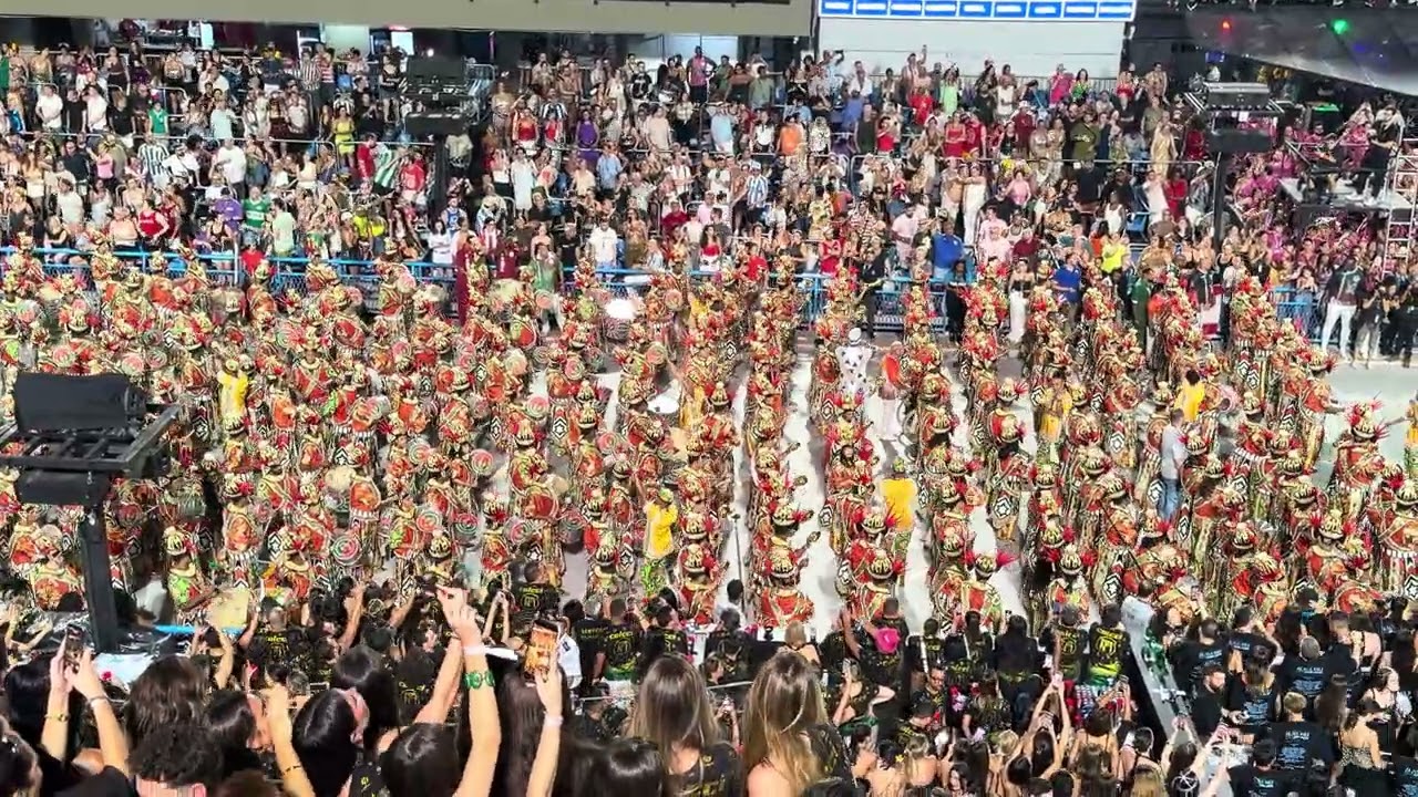 Bateria da Grande Rio desfile 2026