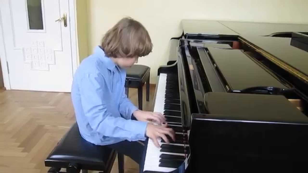 Арно Бабаджанян 