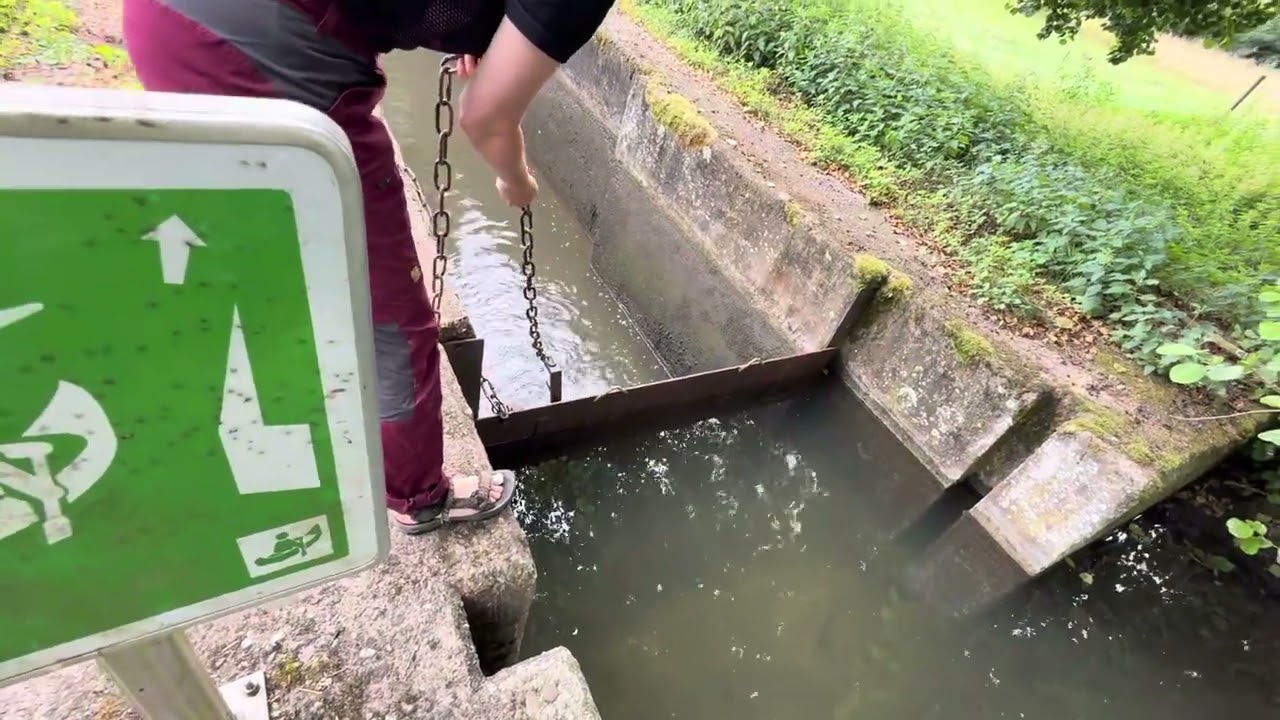 Handbetriebene Schleuse an der Ill