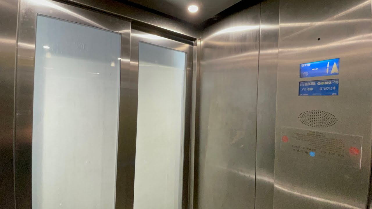 [RT] 2016 OTIS GEN2 MRL traction elevator @ Arlozorov 17, Tel Aviv, Israel.