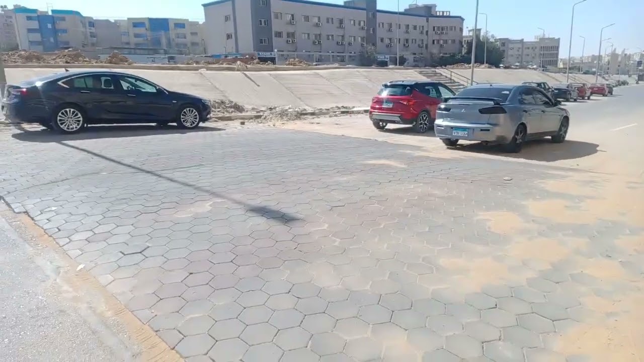 تنفيذ المطب في شارع المدارس الحى الايطالى 