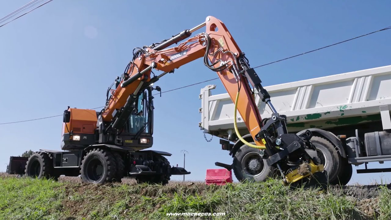 Conhe&ccedil;a a Doosan DX100W 7!