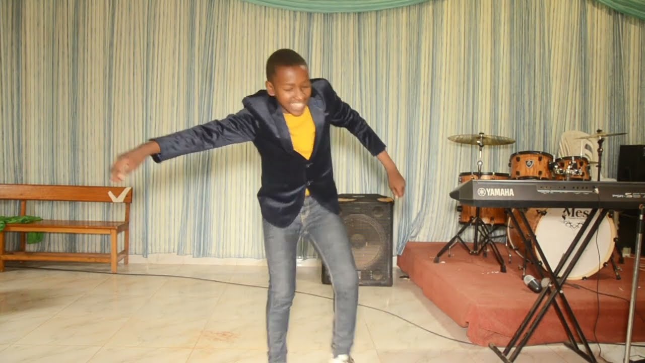 Amahitamo (ibya Yesu Birakora) by jbaptiste papa Bolingo ati Bamubambere ureba iyi vidéo