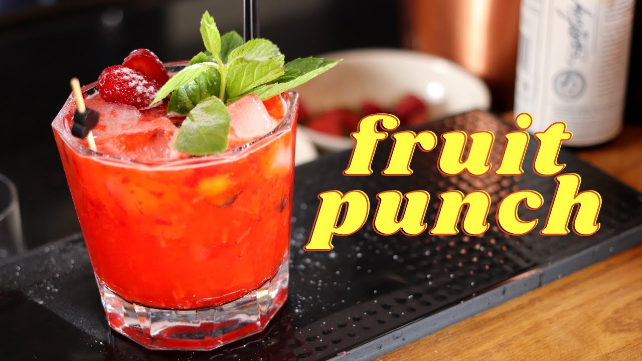 Fruity Punch | Bardakta Çilekli Punch Kokteyli