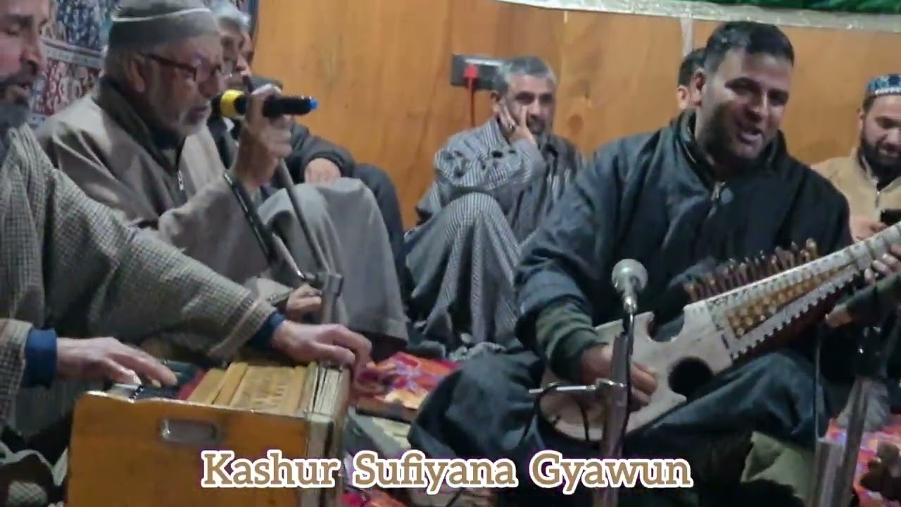 💐✨️Mehfil at Astani Aliyah Hazrat 👑Amme Sabe Maloora ra #kashursufiyanagyawun #ammesabemaloora #sufi
