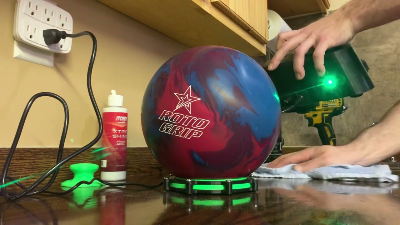 SpinBusterz Bowling “The Spinster” Automatic Portable Electric/Battery Bowling Ball Spinner