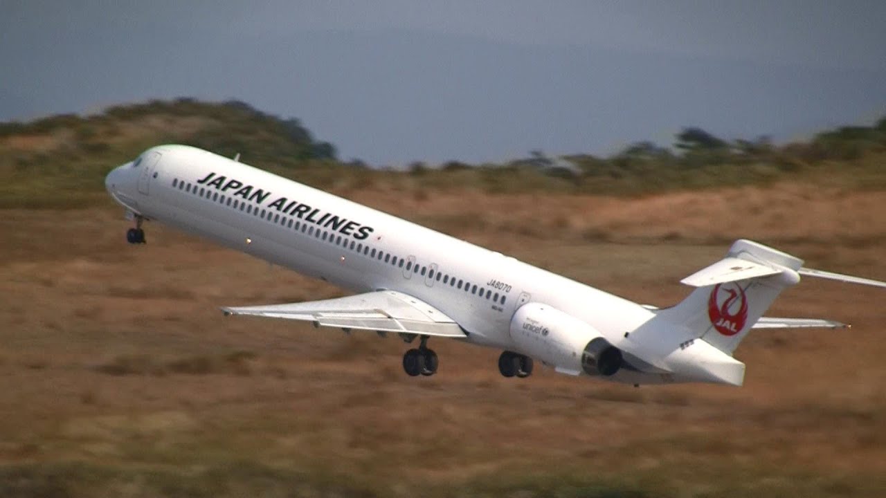 鶴丸 JAL MD-90 JA8070 Take off at Nanki - Shirahama