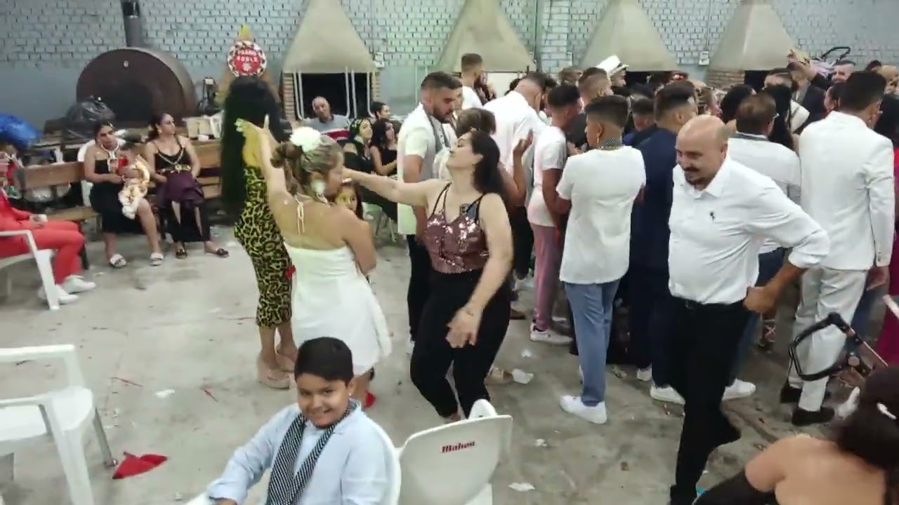 pedimiento de Alex y Nadia de Ávila