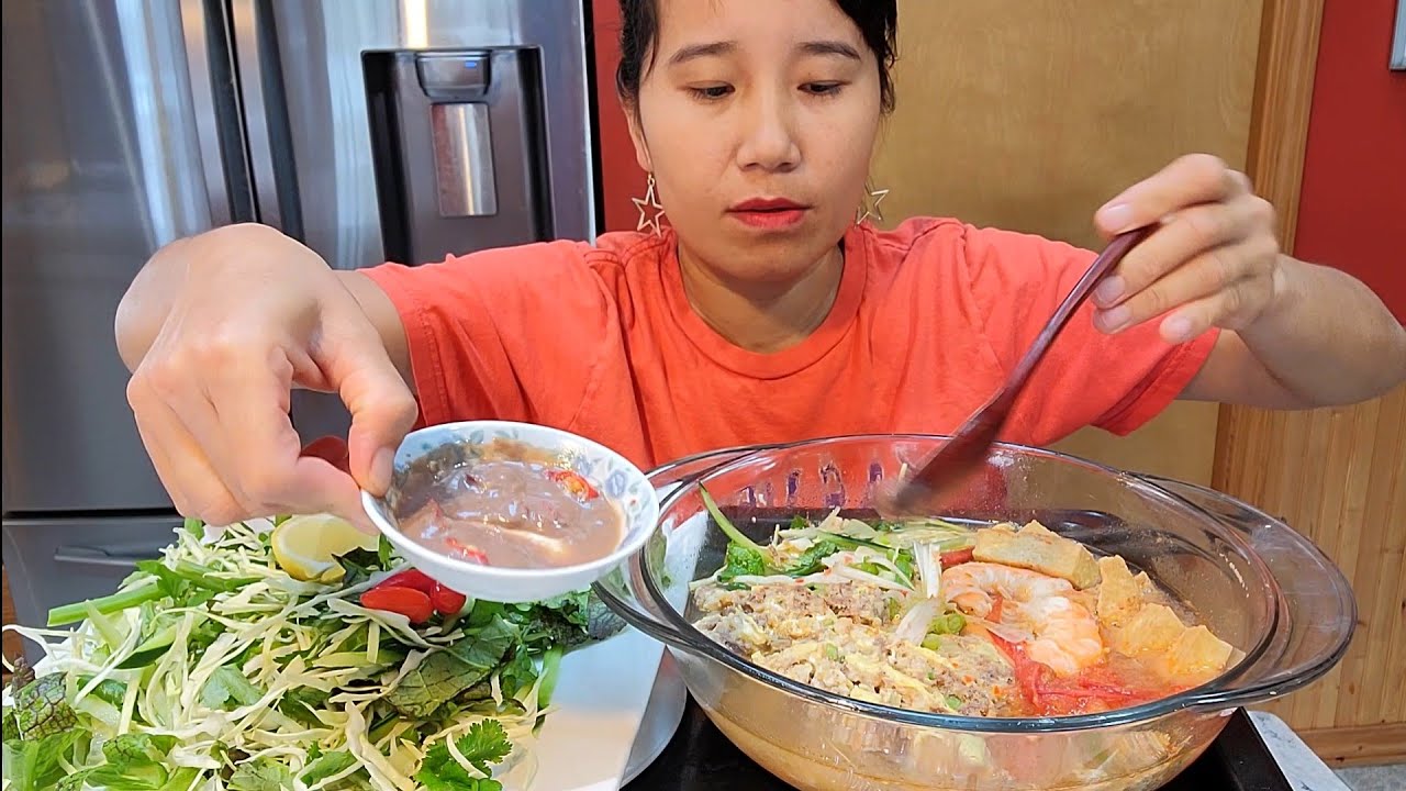 ĂN TÔ BÚN RIÊU CUA ĐỒNG ,NHÀ CÓ GÌ NẤU ĐÓ