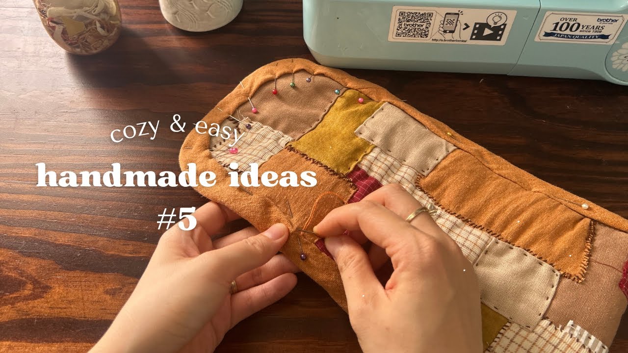 Tutorial: 🍁 Easy Book Sleeve from Fabric Scraps 