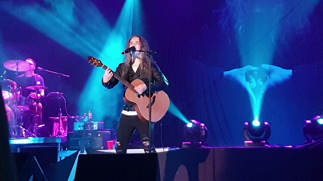 Jarkko Ahola - Can't Help Fallin' In Love (Elvis Presley Cover, Live @ Järvenpää-talo, 26.10.2019)